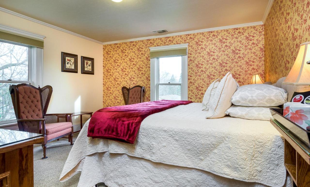 Abigail'S Bed And Breakfast Inn แอชแลนด์ ภายนอก รูปภาพ
